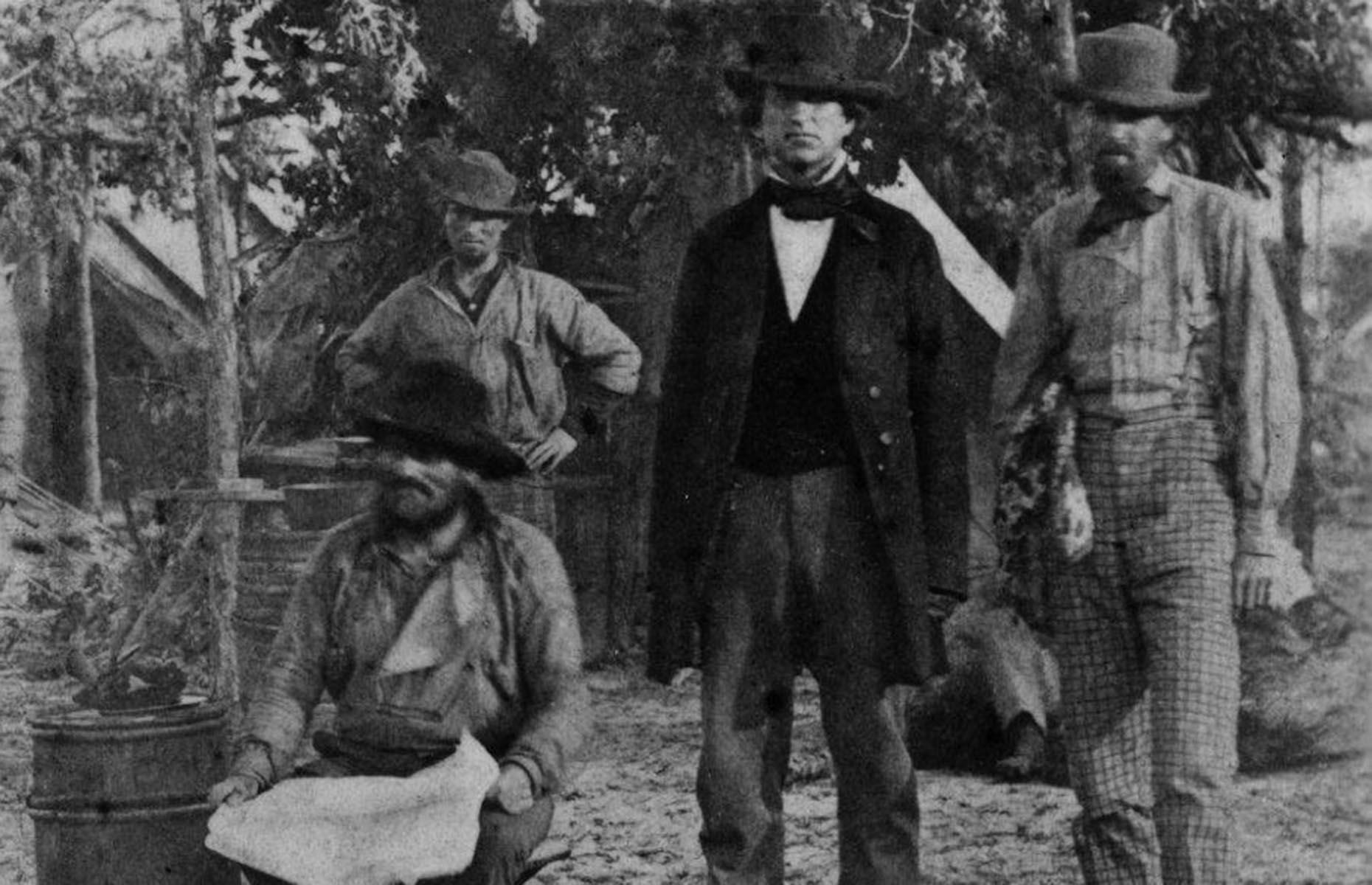1861: Confederate volunteers